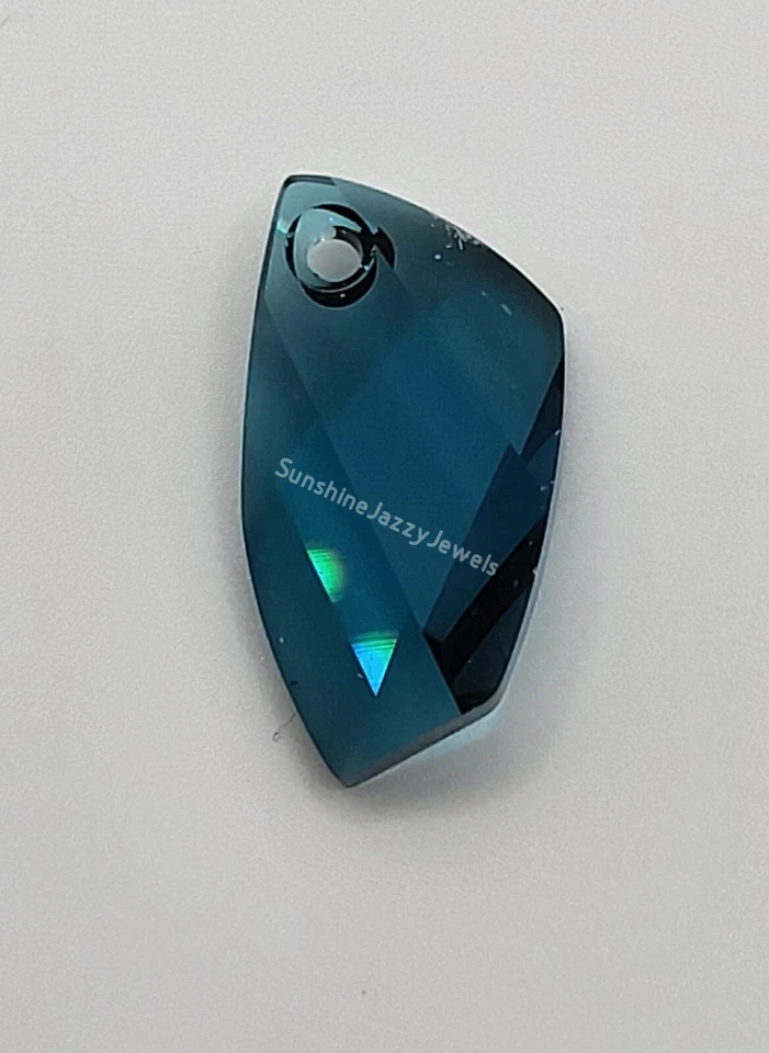 Colgante de cristal Swarovski Indicolite 20 mm Avant Garde 6620; turquesa verde azulado Foto 1 de 1