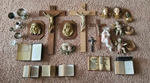 Christliches Konvolut (Holzkreuze, Bilder, Gotteslob etc.) - Bild 1 von 2