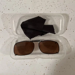 Eyekepper Large Clip On Sunglasses With Spring Draw Bar Polarized Brown Lens new - Picture 1 of 4