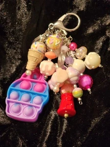 Ice Cream Poppy Charm - Picture 1 of 2