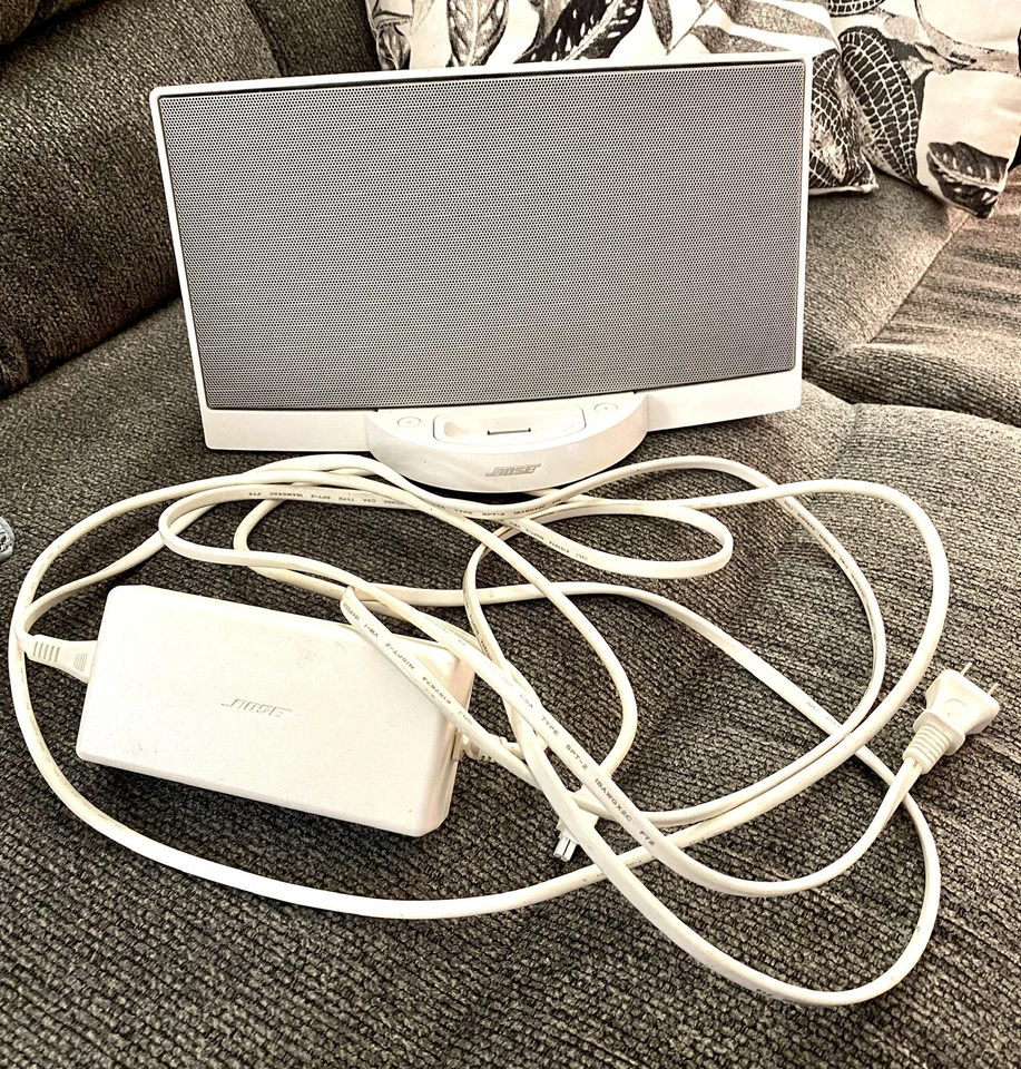Sistema de música digital Bose SoundDock iPod altavoz y cable blanco 30 pines 2004. Foto 1 de 1