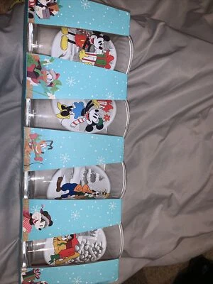 Disney Mickey Minnie Mouse Amigos Vacaciones Navidad Juego de 4 vasos de pinta de 16 oz Foto 1 de 4