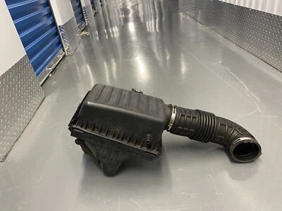 Colector de admisión Dodge Magnum R/T OEM Foto 1 de 2