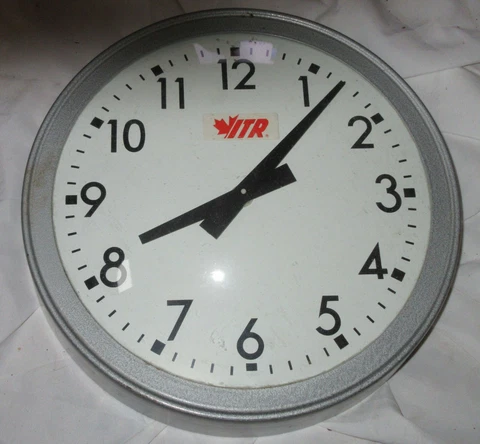 Vintage ITR Wall Clock International Time Recording 14 inch Convex Glass Metal Cover