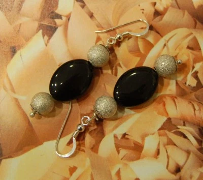 ORECCHINI pendenti ONICE NERO SFERE COLOR ARGENTO MONACHELLE ARGENTO 925 - Immagine 1 di 2