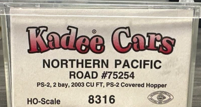 Kadee Cars HO Scale #8316 PS-2 2 Bay Covered Hopper Northern Pacific NIB - Image 1 of 3