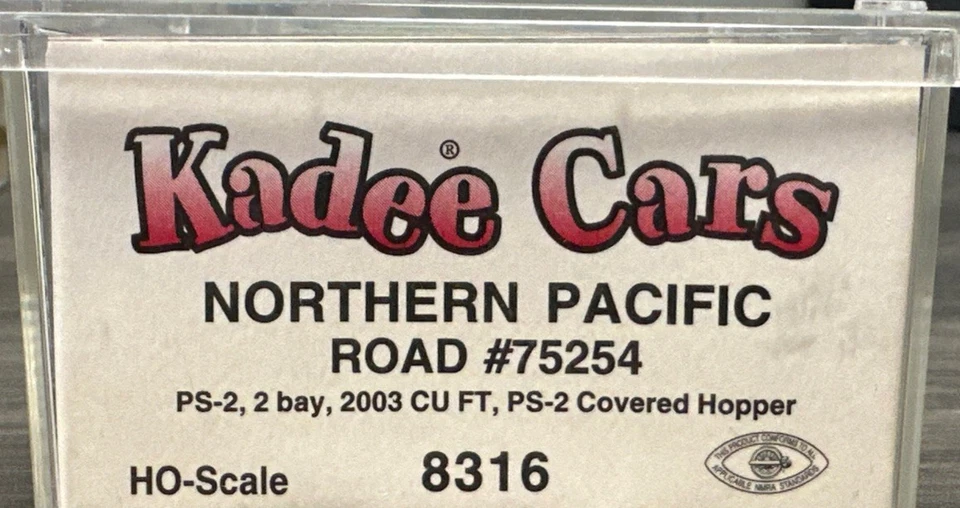 Kadee HO Northern Pacific PS-2 Covered Hopper #8316 Road #75254.