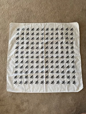 Pañuelo pañuelo vintage blanco Adidas de los 90 con estampado de logotipo 23x23 pulgadas Foto 1 de 4