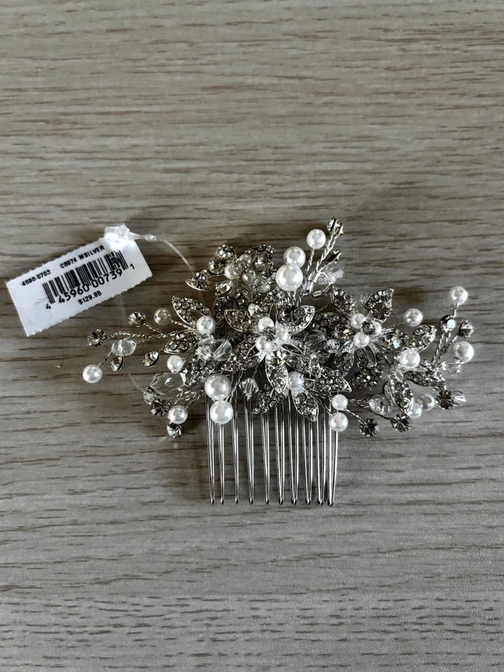 David’s Bridal- Brides Hairpiece Wedding Headpiece with Beautiful Rhinestones - Image 1 of 1