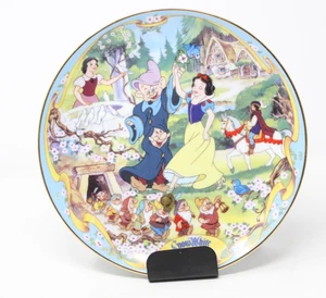 Disney Bradford Exchange "SNOW WHITE" Musical Plate - Picture 1 of 15