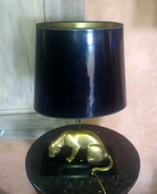 Lampe Italienne 1970's Panthere Cubiste en laiton bronze Style Carlo Bugatti - Photo 1/4