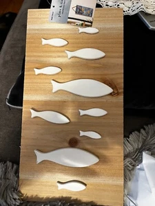 Place & Time - Placa de pescado decorativa artesanal tranquila y fresca (12"x6" - Nueva - Imagen 1 de 3