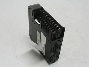 GE Fanuc IC693MDL330D Output Module Used - Picture 1 of 9