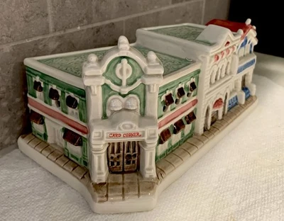 1988 Vintage Sears Disney Magic Ceramica Main Street Card Corner Negozio Giappone - Immagine 1 di 4