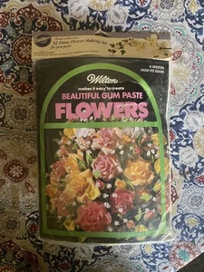 Wilton Beautiful Gum Paste Flower Making Craft Set Vintage 80’s New Sealed - Picture 1 of 2