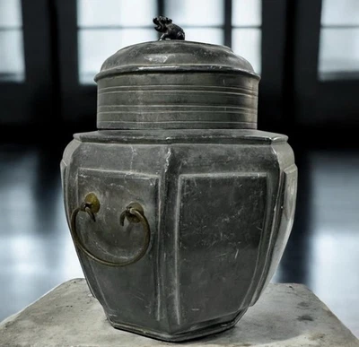 Rare Antique Chinese Pewter Tea Caddy Jar with Foo Dog Finial, Octagonal Form - Image 1 of 4
