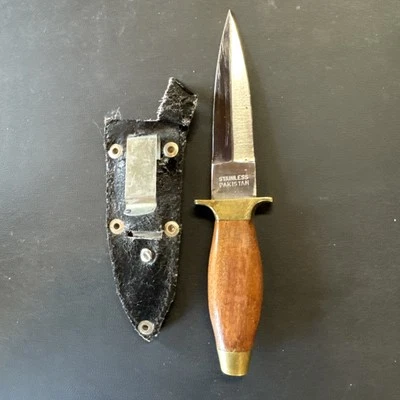 Cuchillo de bota de hoja fija de acero inoxidable vintage Pakistán funda de mango de latón y madera Foto 1 de 4