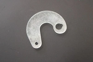 Yamaha Centre Stand Spring Hook C Bracket RD250LC RD350LC Main Stand B8-35 - Picture 1 of 1