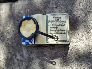 LIMOGES HAND PAINTED ENAMEL PORCELAIN LA GLORIETTE COOKBOOK SKILLET PAN PILL BOX - Picture 1 of 9