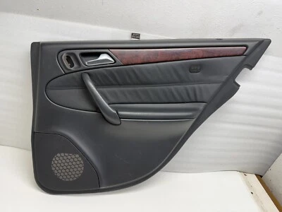 Panel puerta trasera lado pasajero mercedes clase c sedán p50341 2001-2007 ver fotos Foto 1 de 4