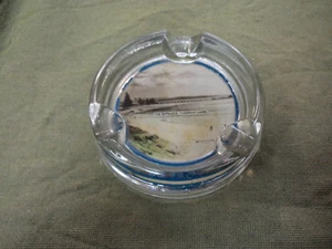 #CC8.  SOUVENIR GLASS ASHTRAY - THE ENTRANCE WOOD BRIDGE - Bild 1 von 4