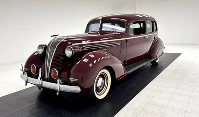 Hudson Custom Series 77 Country Club Touring 1937 sedán Foto 1 de 4