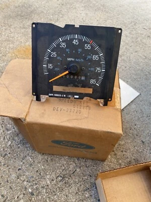 Nuevo de Lote Antiguo 1987-1989 Ford Truck Bronco Velocímetro Sin Trip Foto 1 de 3