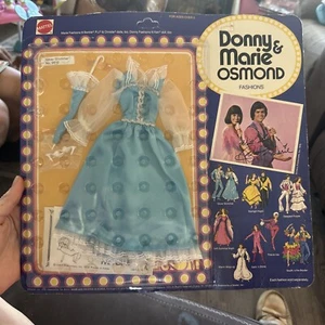MATTEL 1976 DONNY MARIE OSMOND FASHIONS MARIE Silver Shimmer NEU VERSIEGELT - Bild 1 von 1