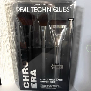 Juego de cepillos base Real Techniques Chrome Era It's Giving NUEVO EN CAJA edición limitada - Imagen 1 de 4