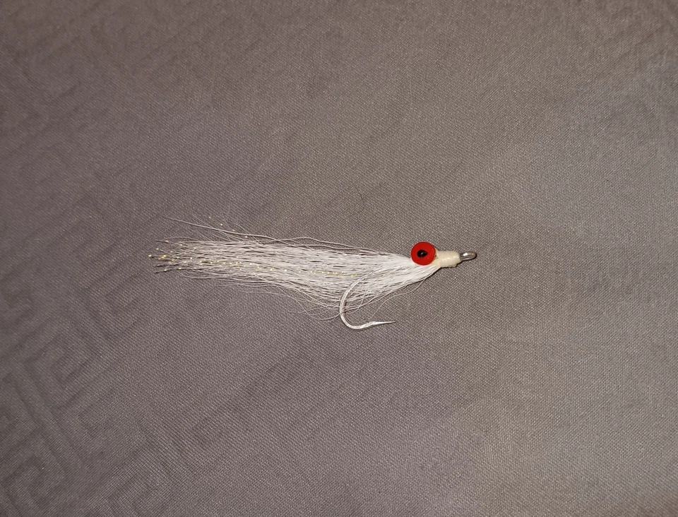 6 pack White clouser minnow fly size 4 new freshwater saltwater - Image 1 of 1