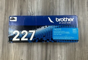 Oryginalny wysokowydajny toner Brother TN-227C cyjan, fabrycznie nowy zapieczętowany - Zdjęcie 1 z 6