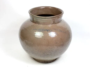 FINE ANTIQUE KOREAN JOSEON DYNASTY PORCELAIN MOON JAR W/ UNDER GLAZE BLUE LEAF - Picture 1 of 12