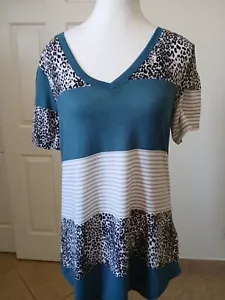 Lularoe Iris Womens Top V-neck Animal Print Striped Short Sleeve XXS Casual - Picture 1 of 12