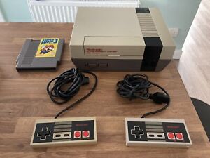 nintendo entertainment system console Nes 2 Controllers And Super Mario Bros 3