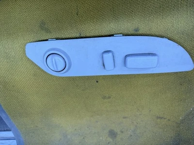 2012 Gmc Acadia Enclave Right Side Power Seat Adjustment Control Switch - Imagem 1 de 3