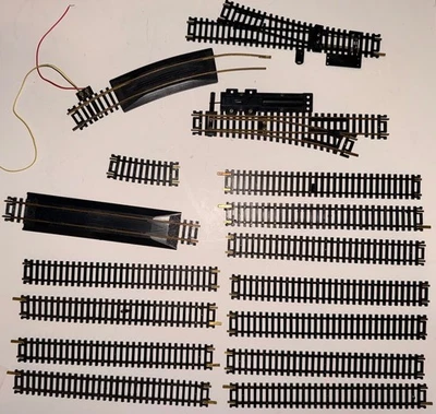 HO Scale Train Atlas Rerailer, Switch Tracks and 11 Straight Tracks - Image 1 of 4