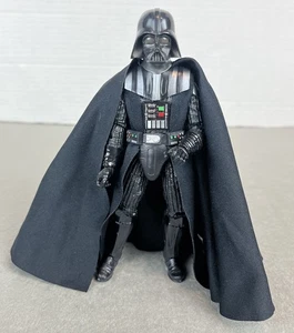 Figura de acción Hasbro Star Wars The Black Series Darth Vader suelta 6,5" - Imagen 1 de 5