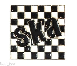 Schwarz Weiß Schachbrett SKA 2 Ton Reggae MOD Metall Roller Fahrer Emaille Abzeichen - Bild 1 von 2