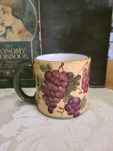 4 Piece Set Handpainted Coffee Mugs Grape Cluster Design - Picture 1 of 8