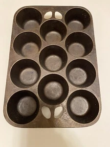 Vintage Unmarked Cast Iron Griswold Wagner Style 11 Cup Popover Muffin Pan - Picture 1 of 7
