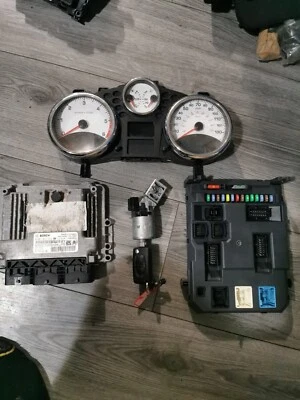 peugeot 207 2011 1.6 hdi ecu kit 0281017333 - Image 1 of 4