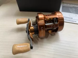 Megabass Lin 10C Zirconia Meteor Bait Fishing Casting Reel w/Box - Picture 1 of 8