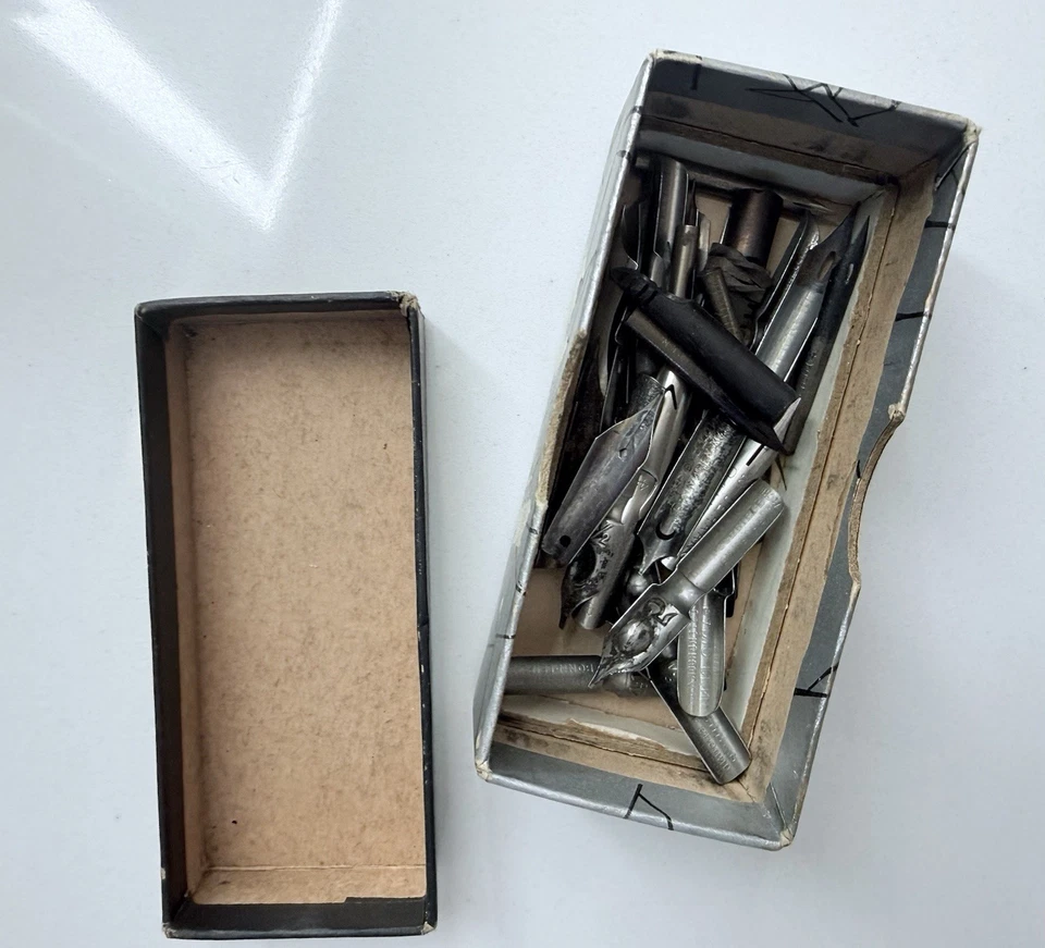 Juego de 30 plumillas vintage Spencerian, R. Esterbrook, etc. Foto 1 de 2