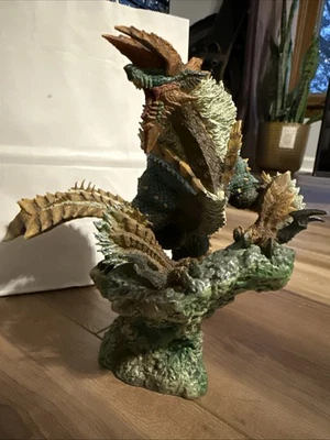 Figura de acción Capcom Monster Hunter Zinogre 8 pulgadas - FEB188037 Foto 1 de 4