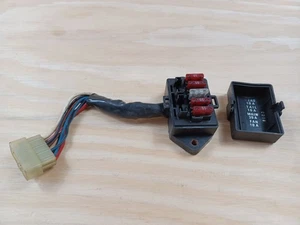 Triumph Daytona / Speed Triple / Sprint / Tiger / Trident / Trophy Fuse box - Picture 1 of 20