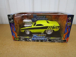 1969 Dodge Charger R/T MUSCLE MACHINES 1/24 MM yellow box diecast car Z - Picture 1 of 8