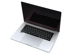Apple MacBook Pro 15 (2017) 15.4'' i7-7700HQ 256GB 16GB Silver Laptop A1707 - Afbeelding 1 van 4