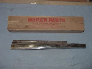 1953 Dodge Coronet Meadowbrook NOS MoPar Chryco Left Top GRILLE BAR #1456816 - Imagen 1 de 1