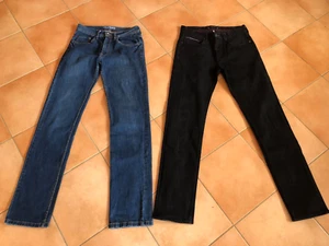 2 Jeans Gr. 32 guter Zustand schwarz Tommy Hilfiger blau Oklahoma - Bild 1 von 4