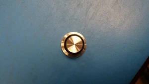 (2 PCS) PKD70B101/4, 3-1437624-2 Alcoswitch Straight Knurled Skirt Knob, 6.35mm - Picture 1 of 6